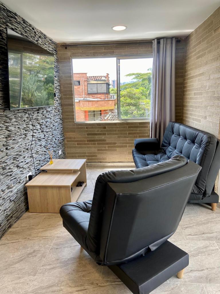 Apartamento con Excelente Ubicación en Envigado photo 2