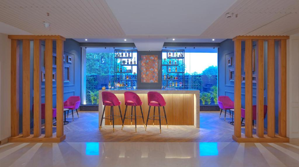 Royale Sarovar Portico Agra photo 4