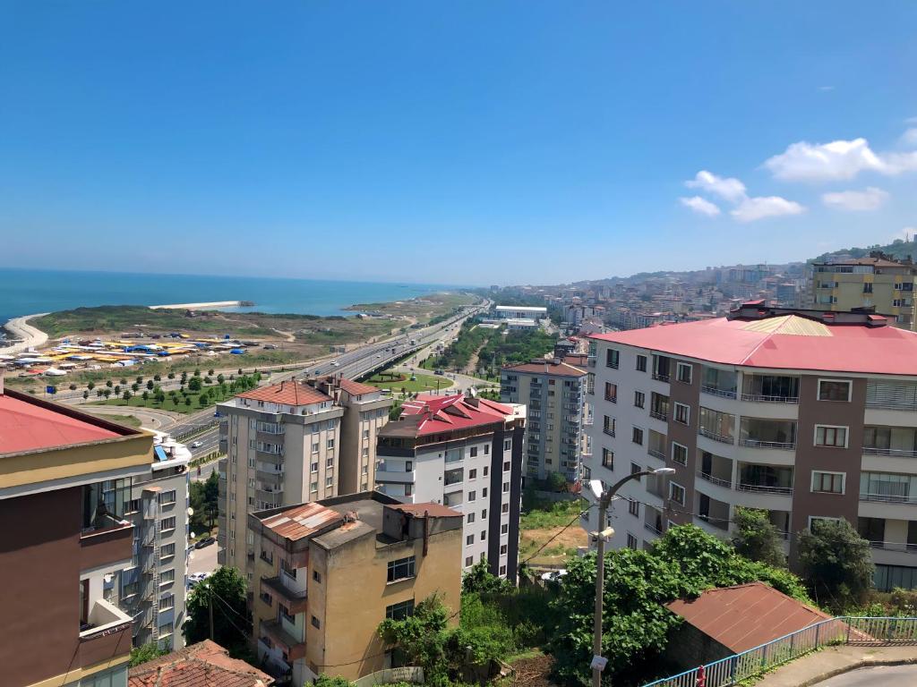 PEKTAŞ APART İkinci Kat-Merkez-Deniz manzaralı photo 1