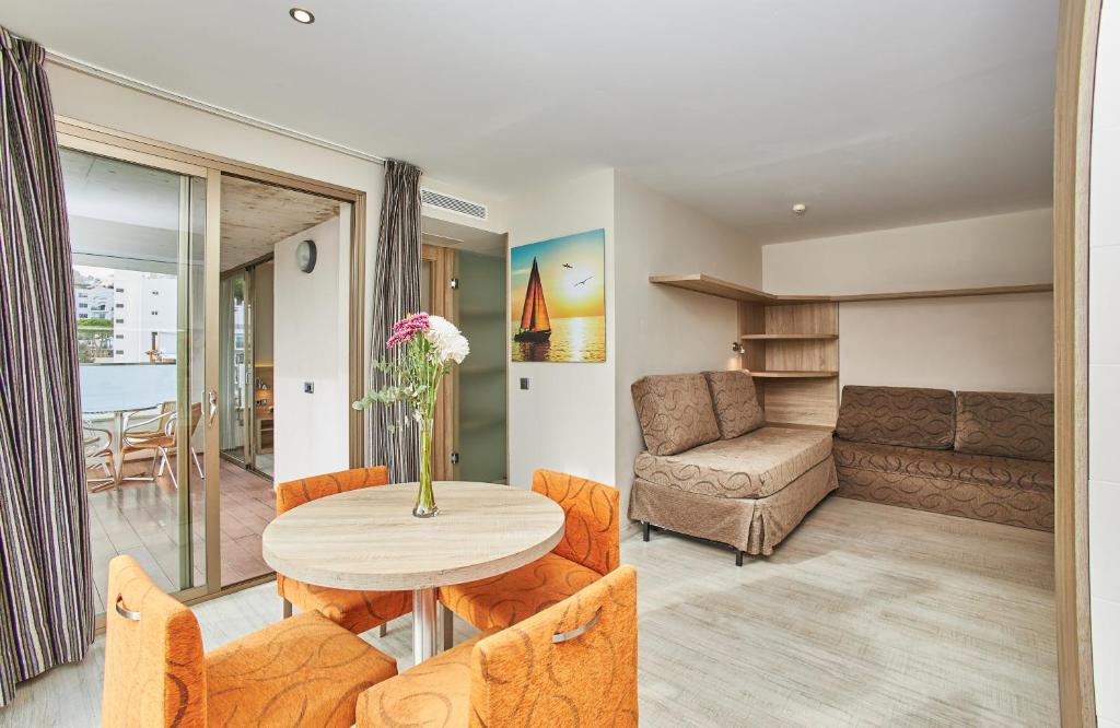 Leonardo Suites Hotel Mallorca Calvia photo 1