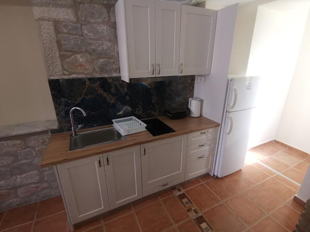 Taletos Apartments photo 2