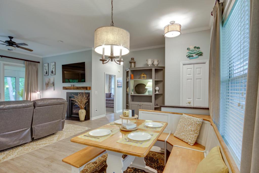 Lakefront McCormick Townhome with Gas Grill! photo 4