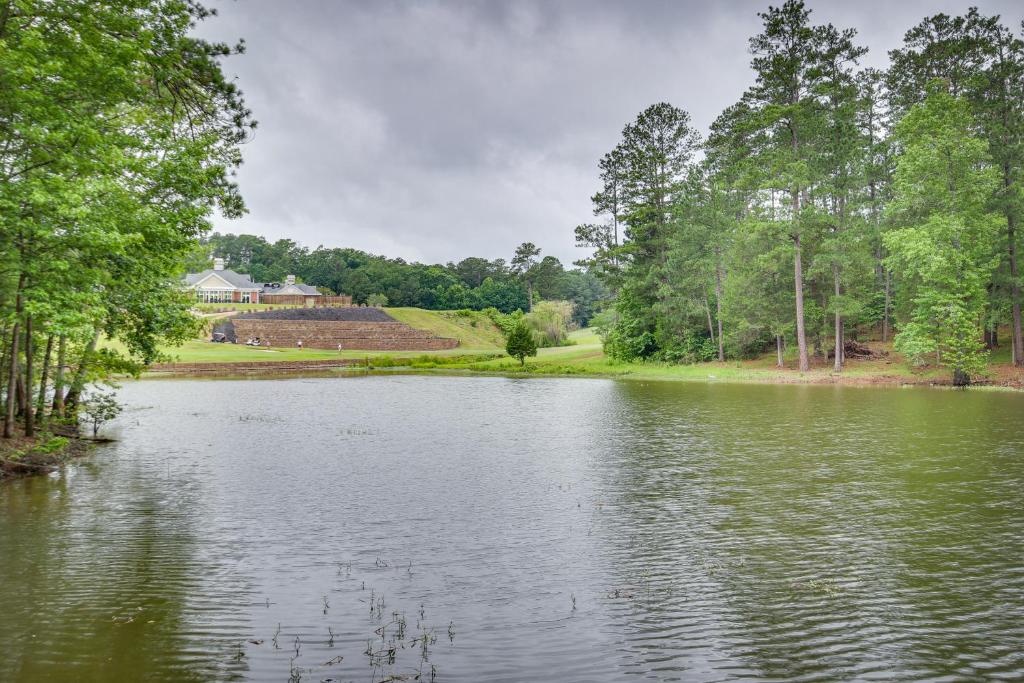 Lakefront McCormick Townhome with Gas Grill! photo 2