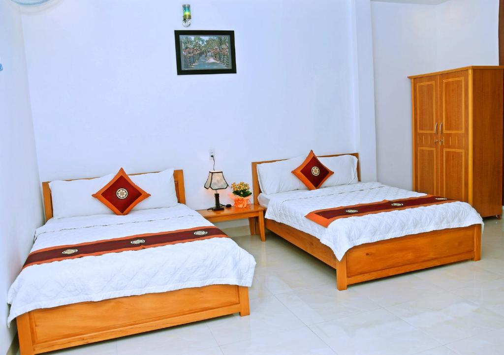 Khách sạn Hiệp Thạnh