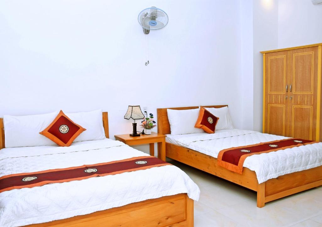 Khách sạn Hiệp Thạnh