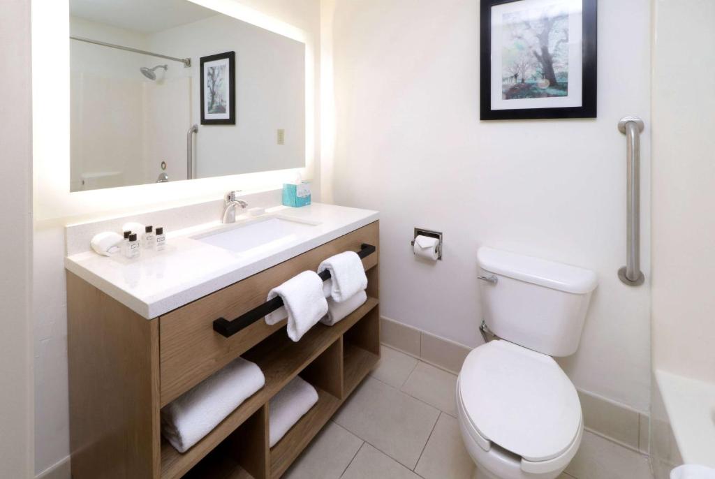 Wyndham Garden McAllen at La Plaza Mall photo 4