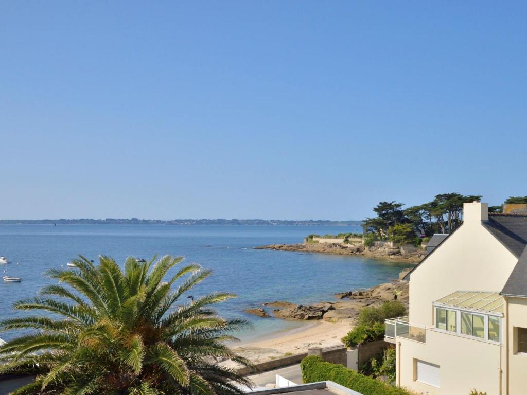 Apartment Belle Vue Mer et Groix - POE300 by Interhome photo 1