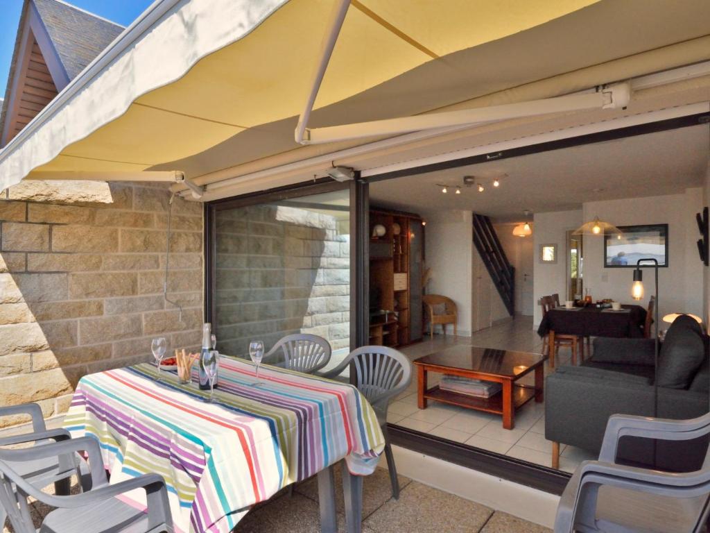 Apartment Belle Vue Mer et Groix - POE300 by Interhome photo 2