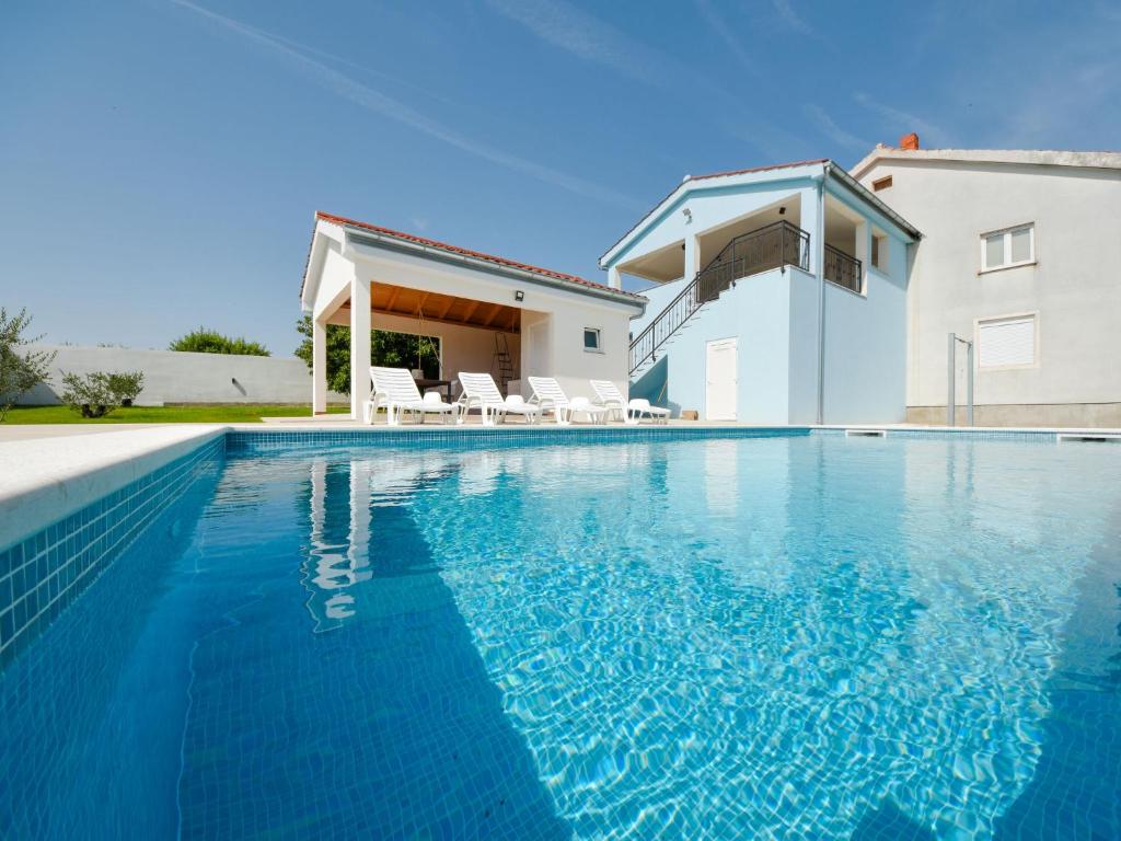 Holiday Home Elena by Interhome photo 4