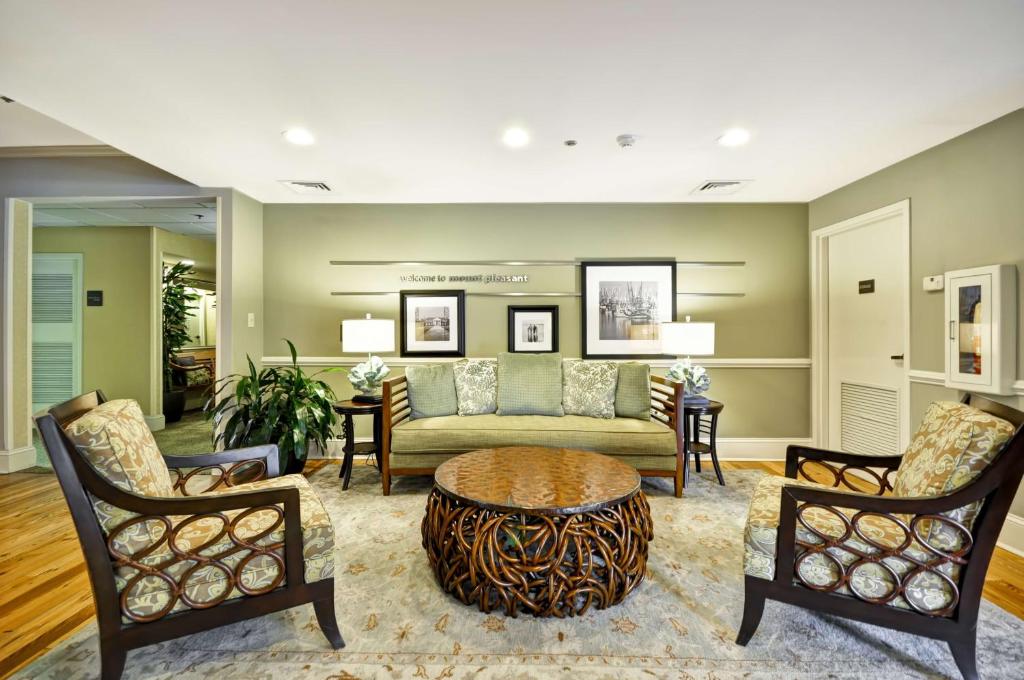 Hampton Inn & Suites Charleston/Mt. Pleasant-Isle Of Palms photo 2