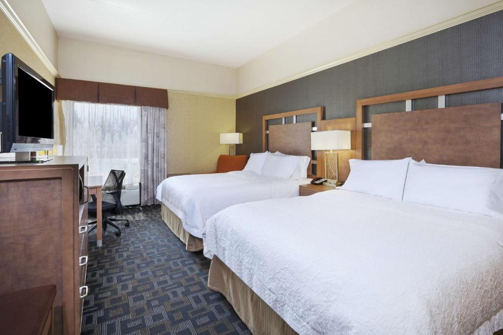 HAMPTON INN CLINTON NJ Room Type - 2 QUEEN BEDS SMOKING