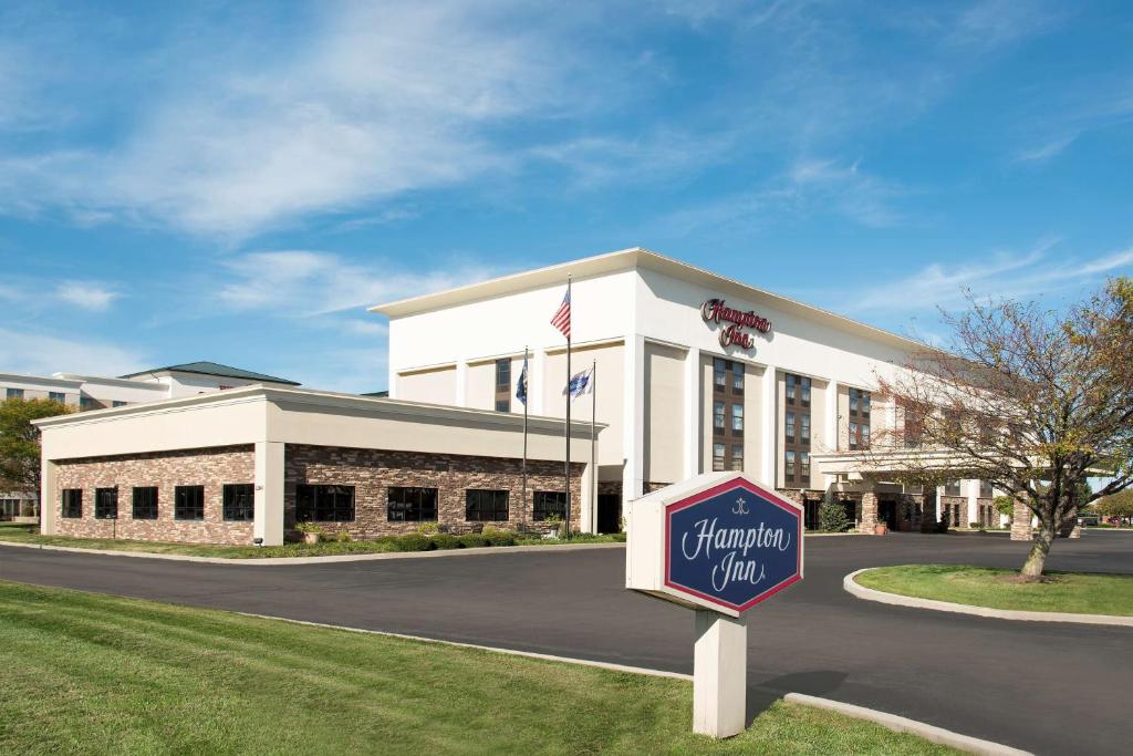 Hampton Inn Columbus/Taylorsville/Edinburgh image