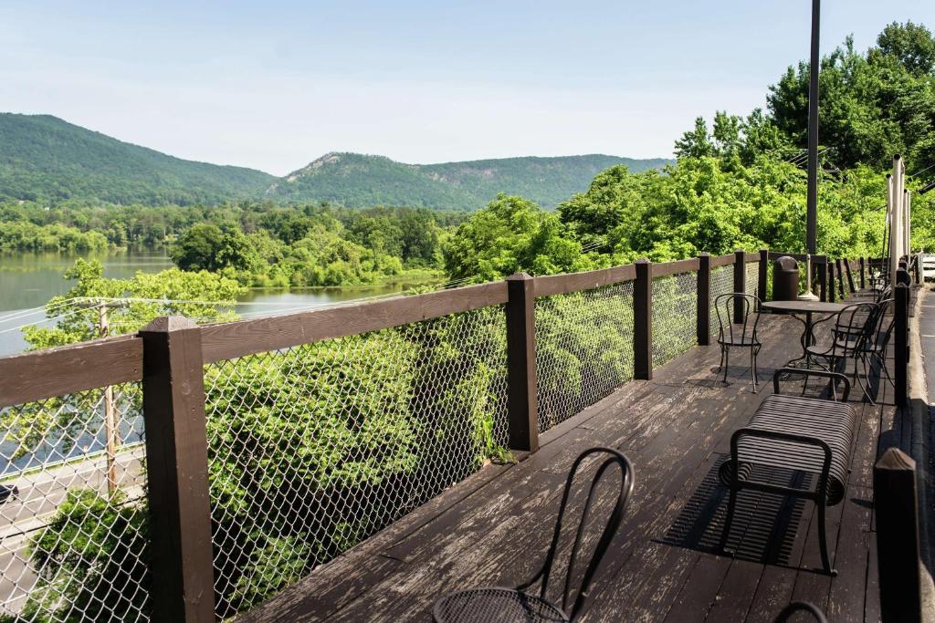 Hampton Inn Caryville-I-75/Cove Lake-State Park photo 1