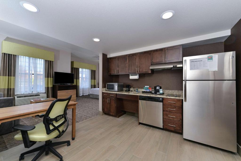 Homewood Suites By Hilton Cincinnati Mason image