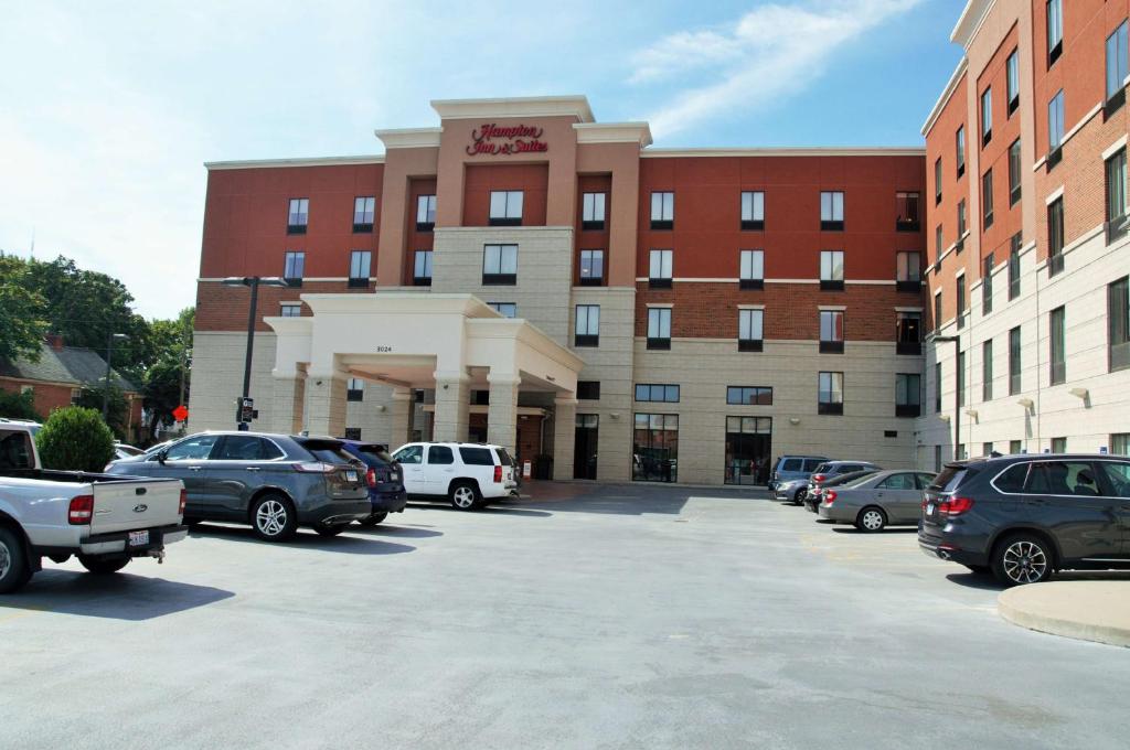 Hampton Inn & Suites Cincinnati/Uptown-University Area image