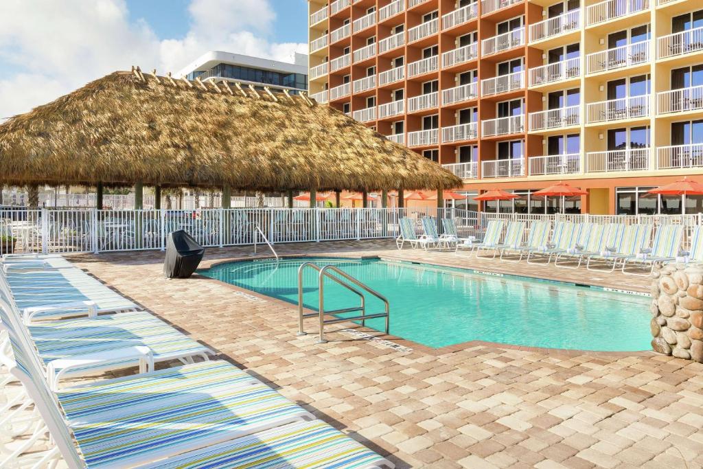 Hampton Inn Daytona Beach/Beachfront photo 4