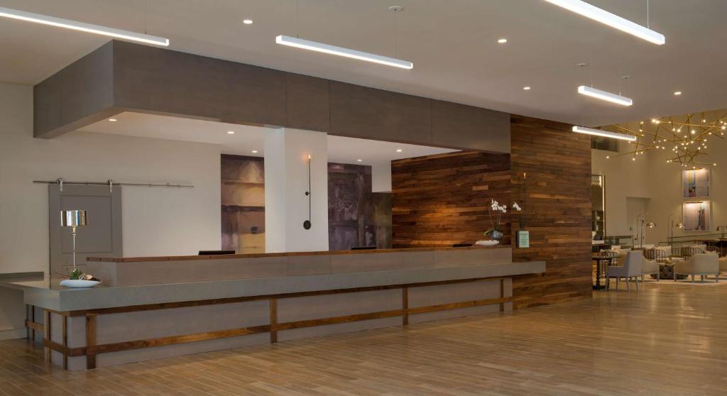 DoubleTree by Hilton Hotel Dallas - Love Field photo 2