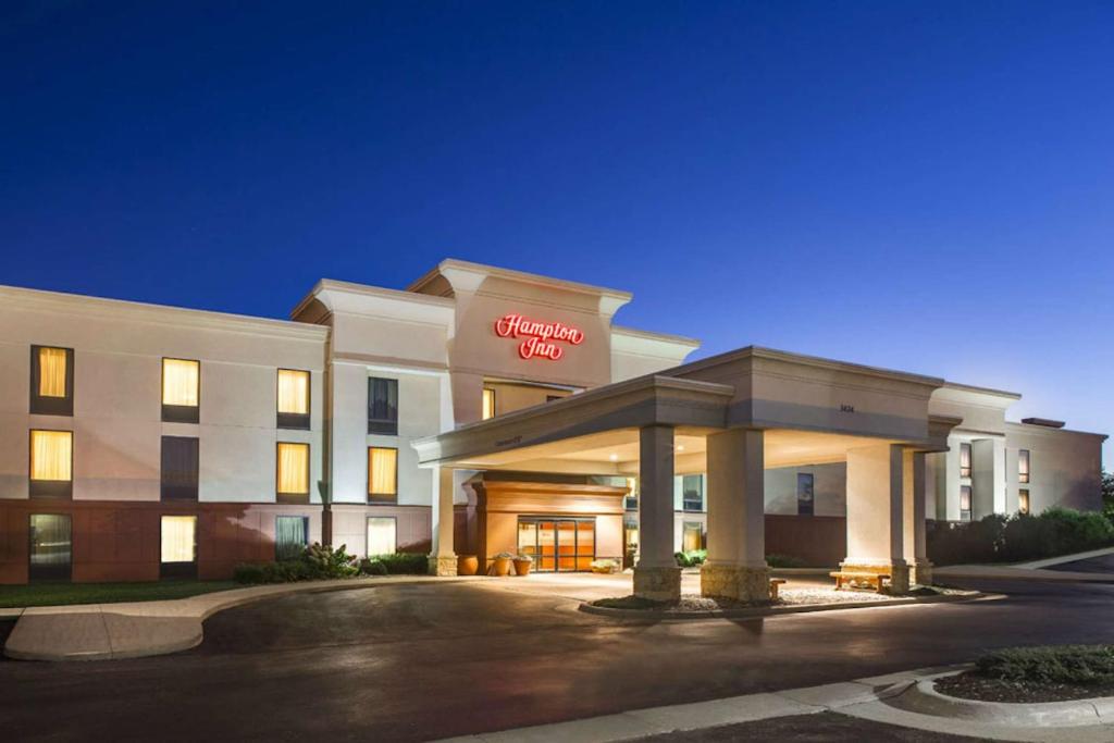 Hampton Inn Dubuque photo 1