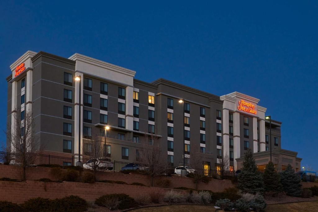 Hampton Inn & Suites Denver/Highlands Ranch image