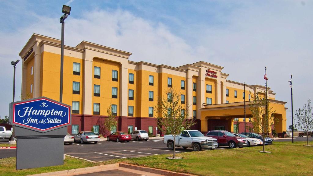 Hampton Inn & Suites Elk City photo 1