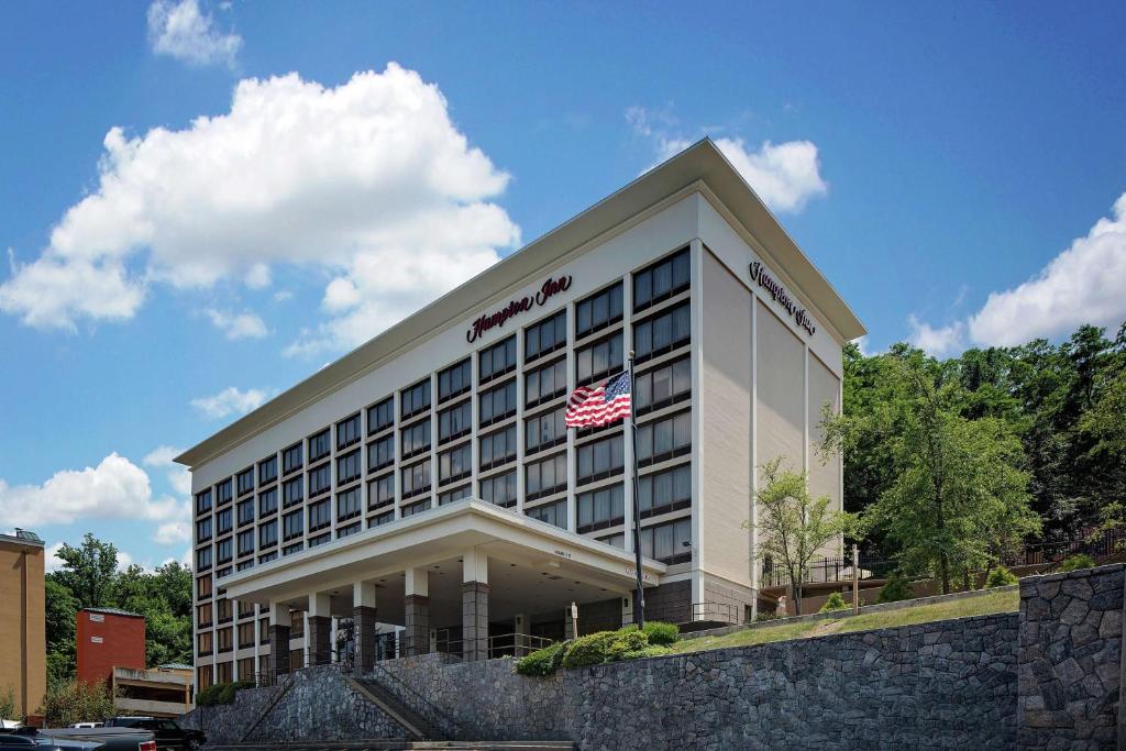 Hampton Inn White Plains/Tarrytown image