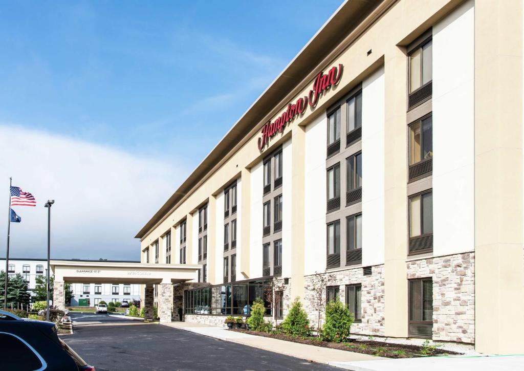 Hampton Inn Erie-South photo 2