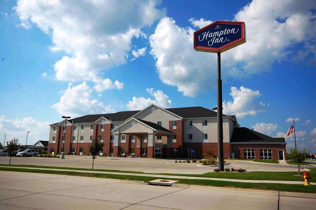 Hampton Inn Grand Island image