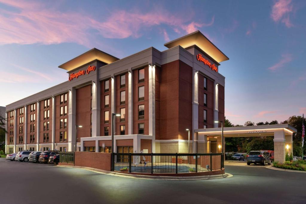 Hampton Inn Greensboro-Airport image