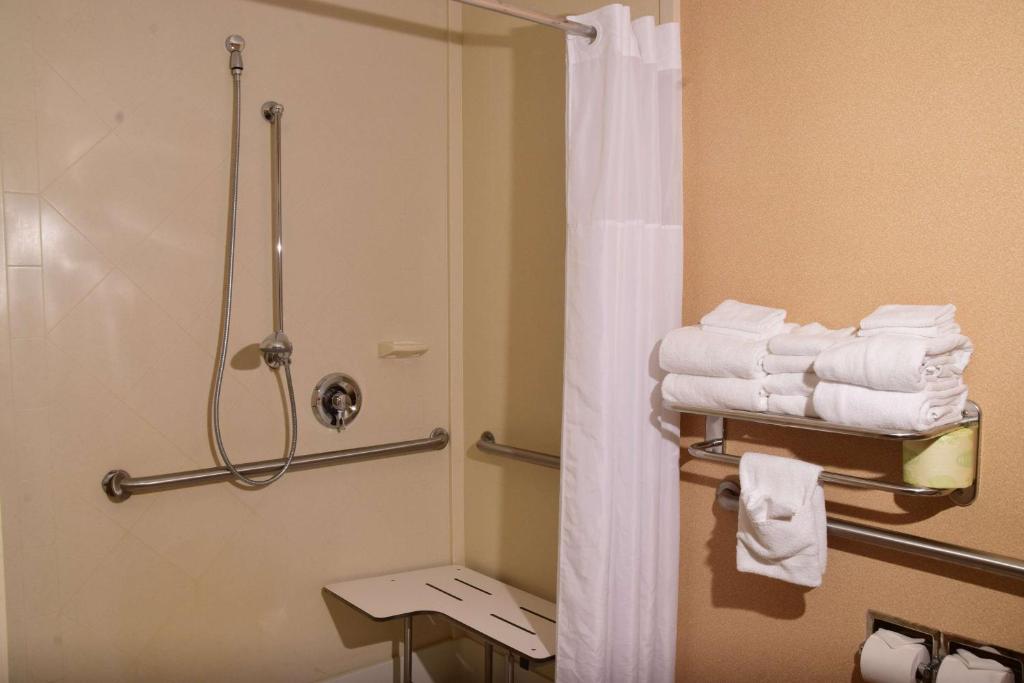 Hampton Inn by Hilton Indiana - Tap to explore photos