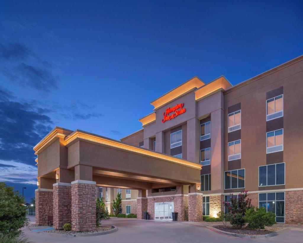 Hampton Inn & Suites Lubbock Southwest image