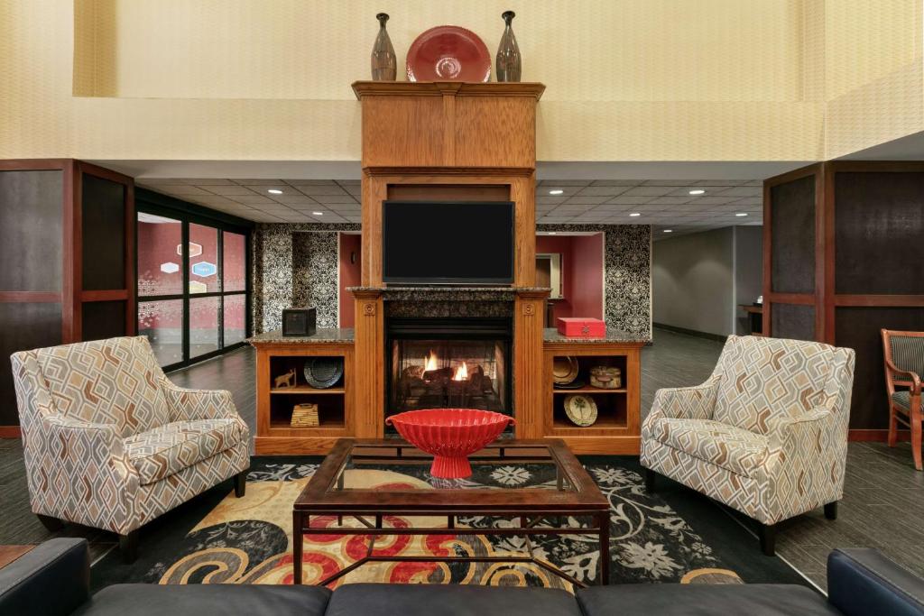 Hampton Inn & Suites Lawton photo 4