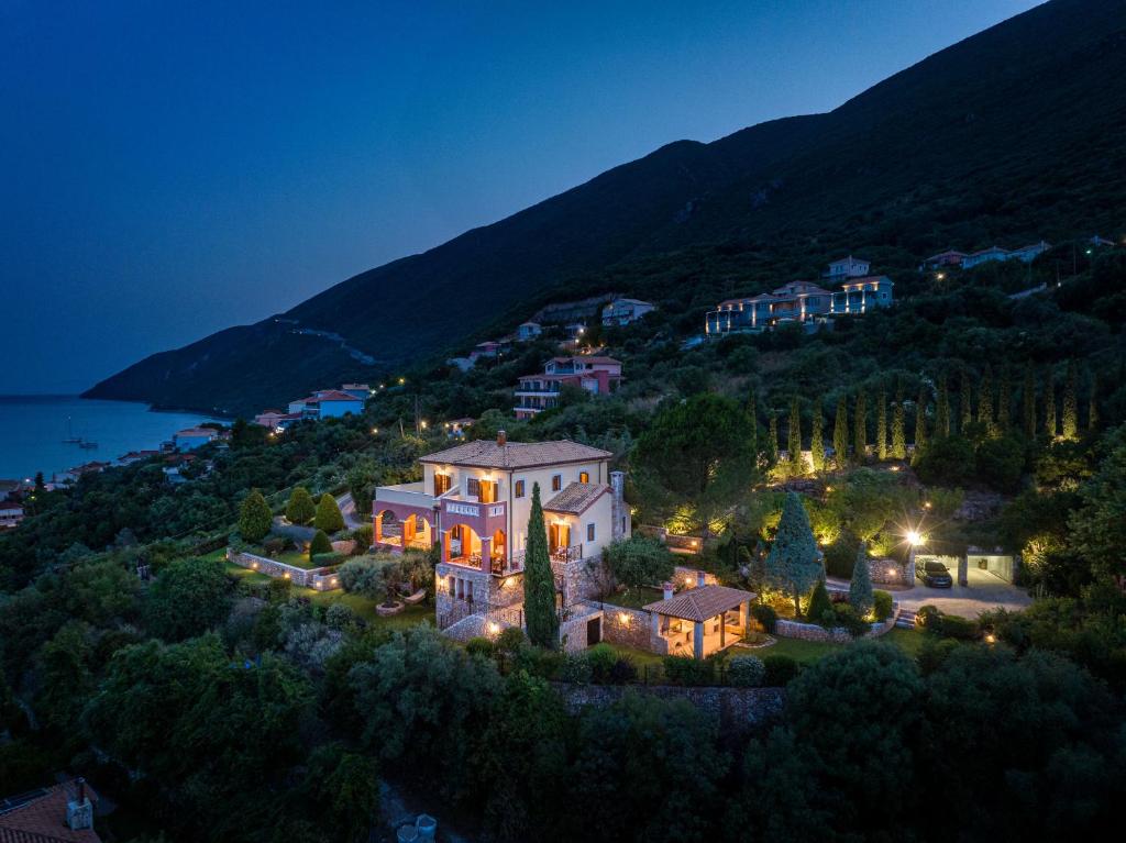 Villa Pera photo 2