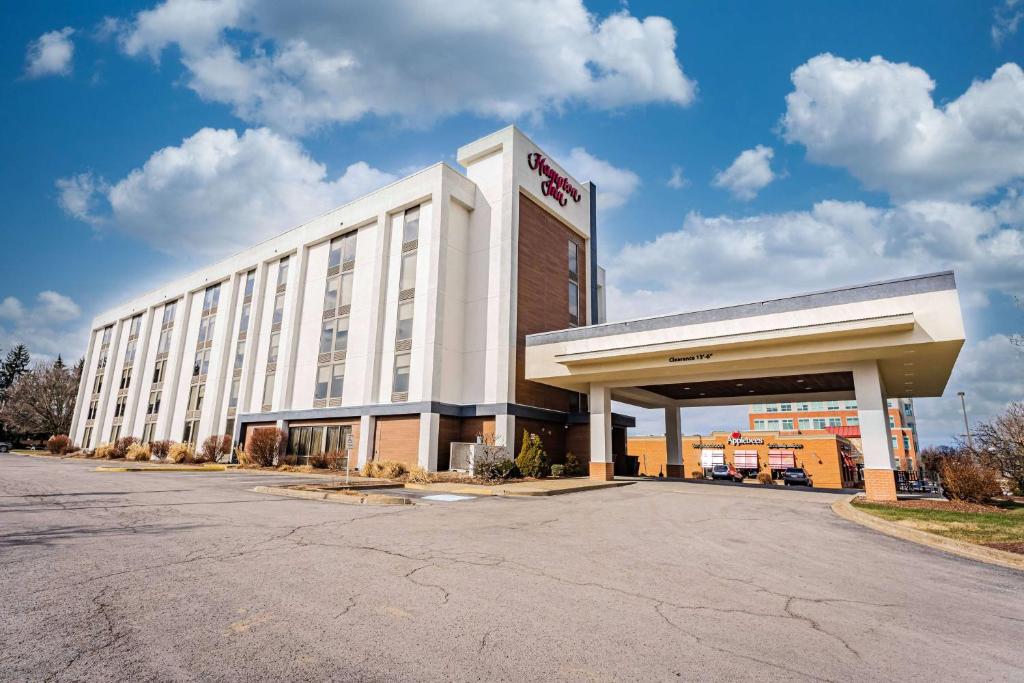 Hampton Inn Morgantown image