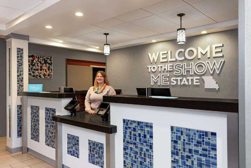 Hampton Inn Kansas City Blue Springs photo 2