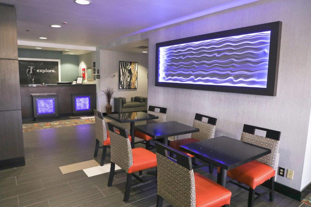 Hampton Inn Muskogee photo 3