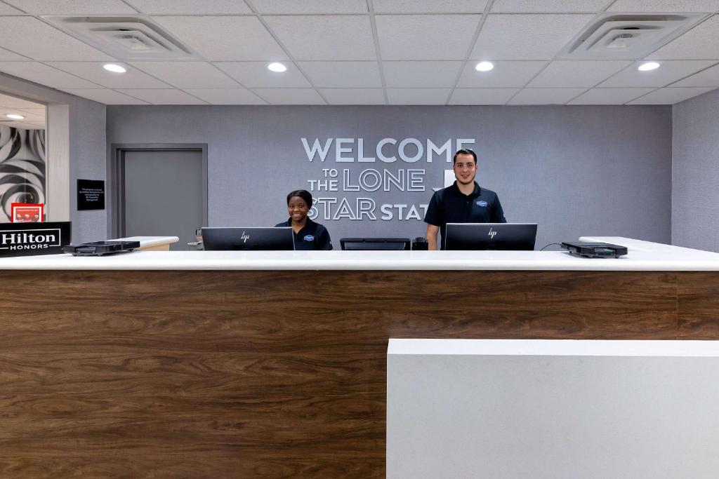Hampton Inn & Suites Nacogdoches photo 3