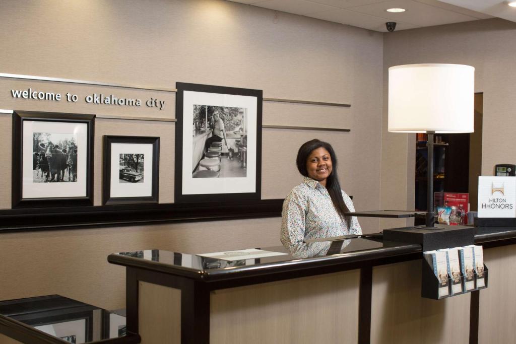 Hampton Inn & Suites Oklahoma City Airport photo 4