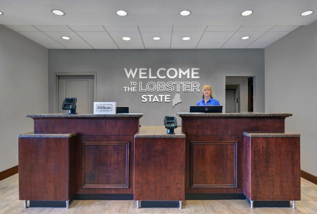 Hampton Inn Bath - Brunswick Area , ME photo 3