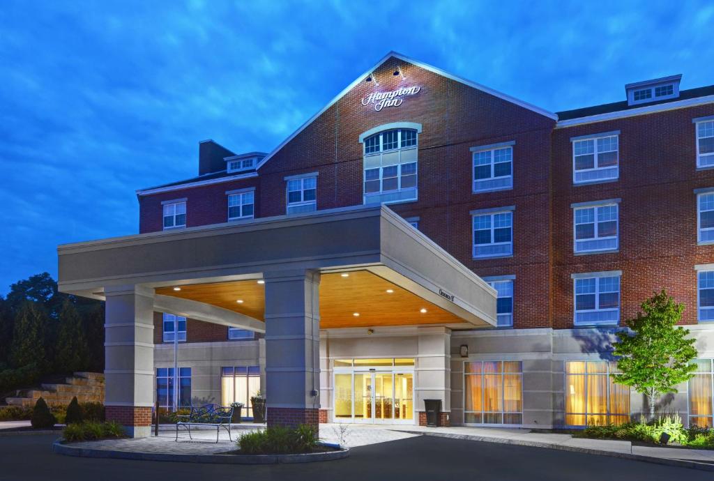Hampton Inn Bath - Brunswick Area , ME photo 1