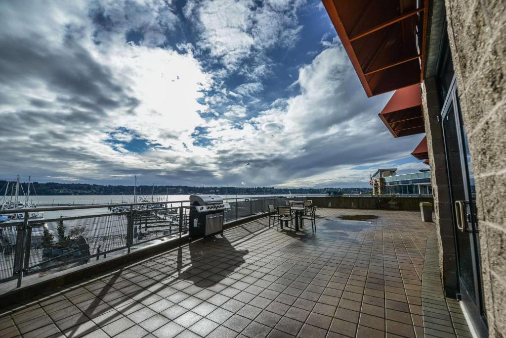 Hampton Inn & Suites Bremerton photo 4