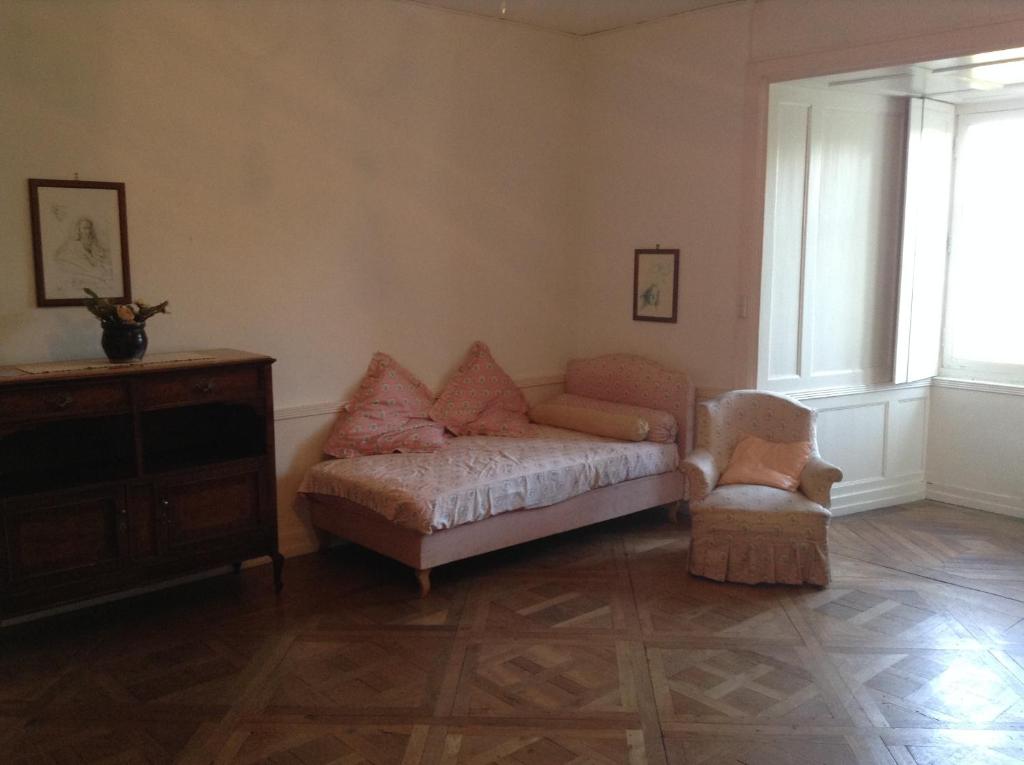 Chateau de Frasne photo 4