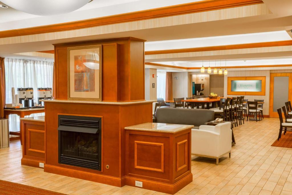 Hampton Inn Goshen photo 3