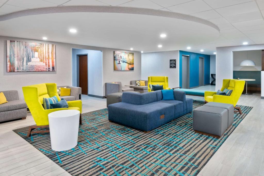 Hampton Inn Salisbury photo 2