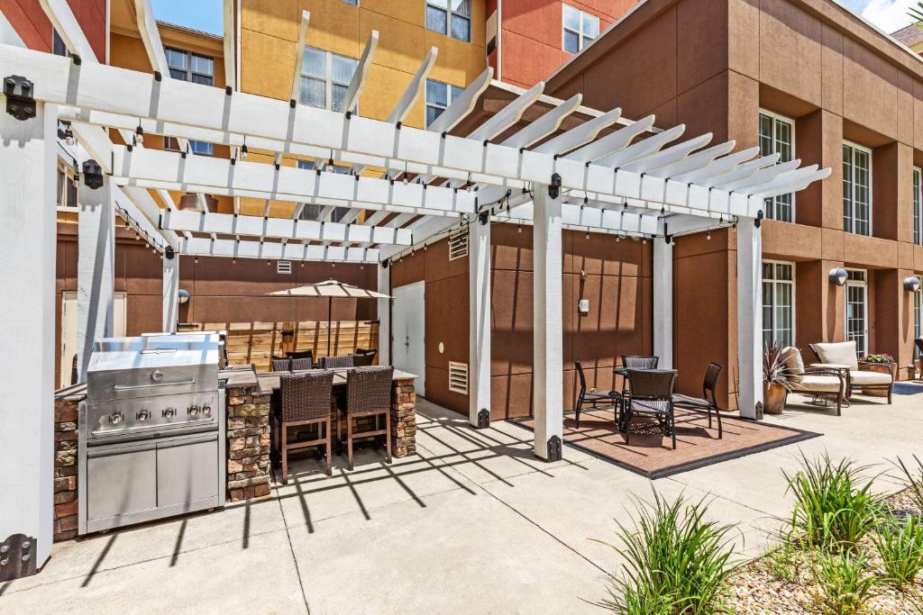 Homewood Suites by Hilton Shreveport photo 1