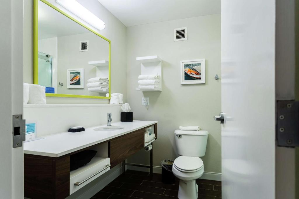 Hampton Inn Somerset Room Type - Queen Room with Two Queen Beds - Non-Smoking