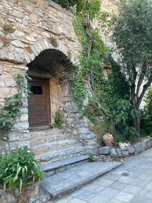 Les Matelles : charmant logement en pierres photo 2