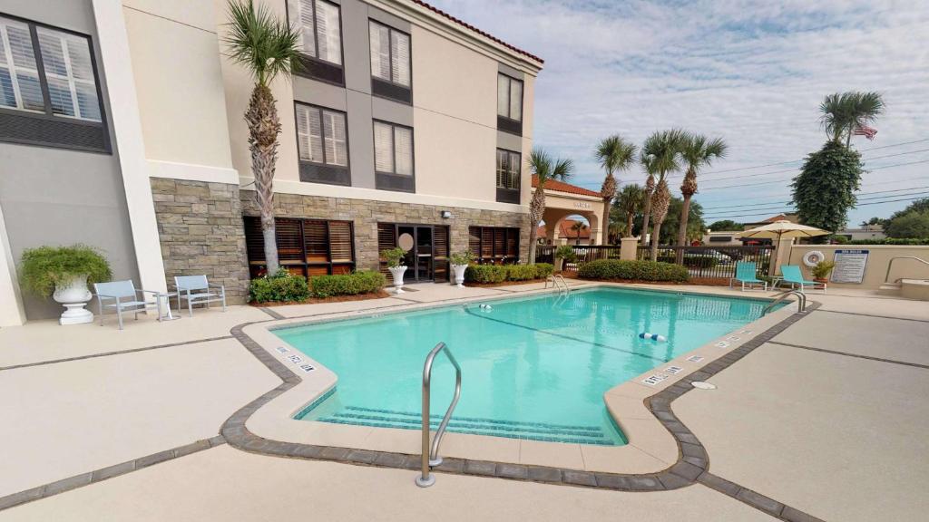 Hampton Inn St. Simons Island photo 2