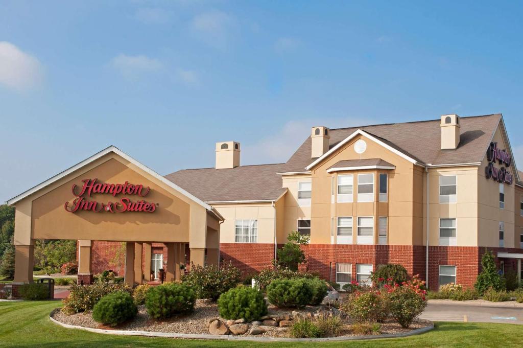 Hampton Inn & Suites Cleveland Southeast/Streetsboro image