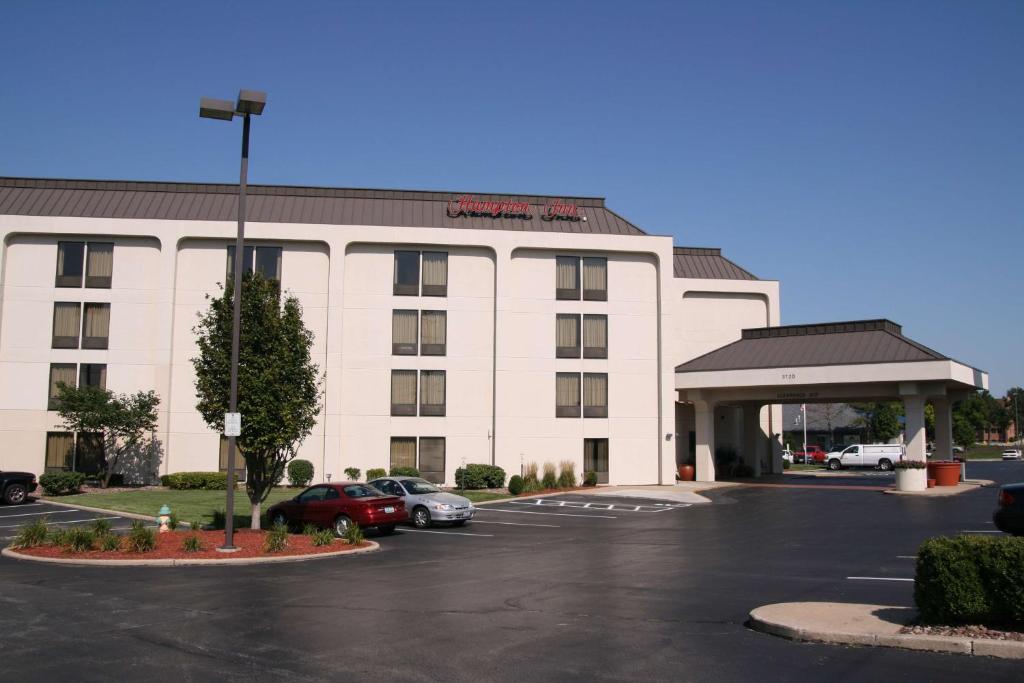 Hampton Inn St Charles St Peters photo 2