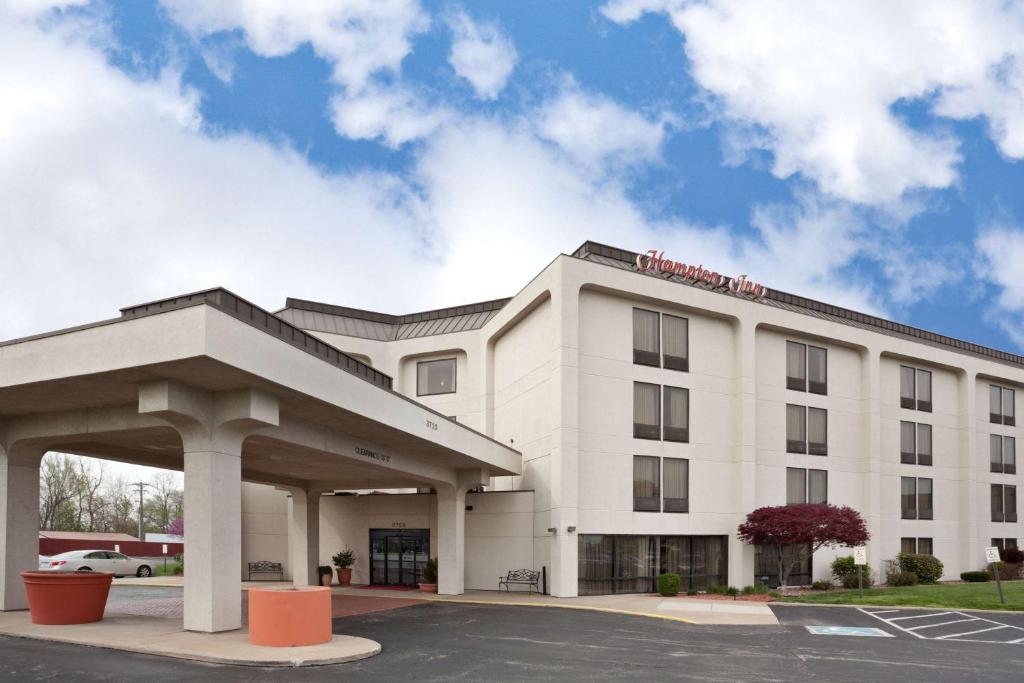 Hampton Inn St Charles St Peters photo 4